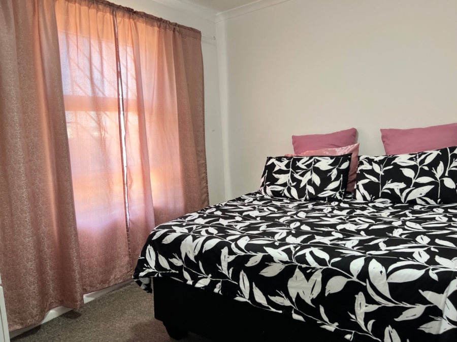 1 Bedroom Property for Sale in Sunset Glen Western Cape